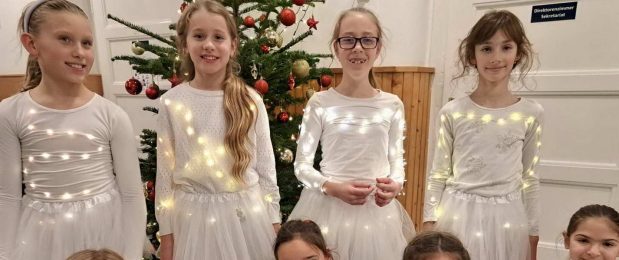 Adventi 3. gyertyagyújtás