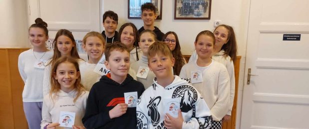 Kedvesség világnapja a Vásár téren