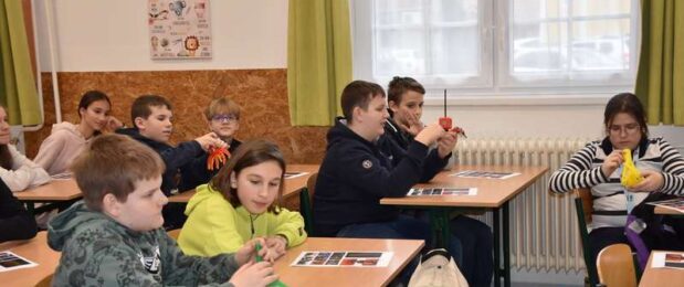 Látványos 3D nyomtatási bemutató a felső tagozaton 🖨️✨